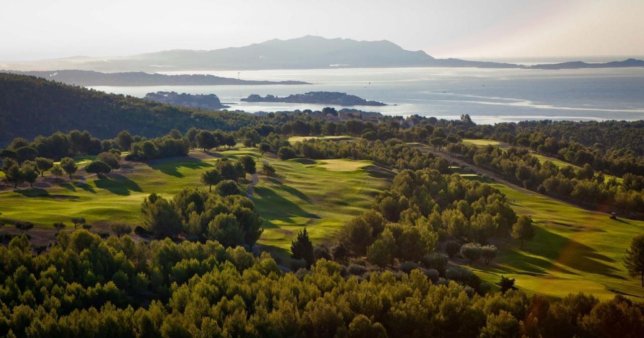 Superbe Villa-Domaine Avec Golf Piscine Et Tennis Сен Сир сюр Мер Екстериор снимка