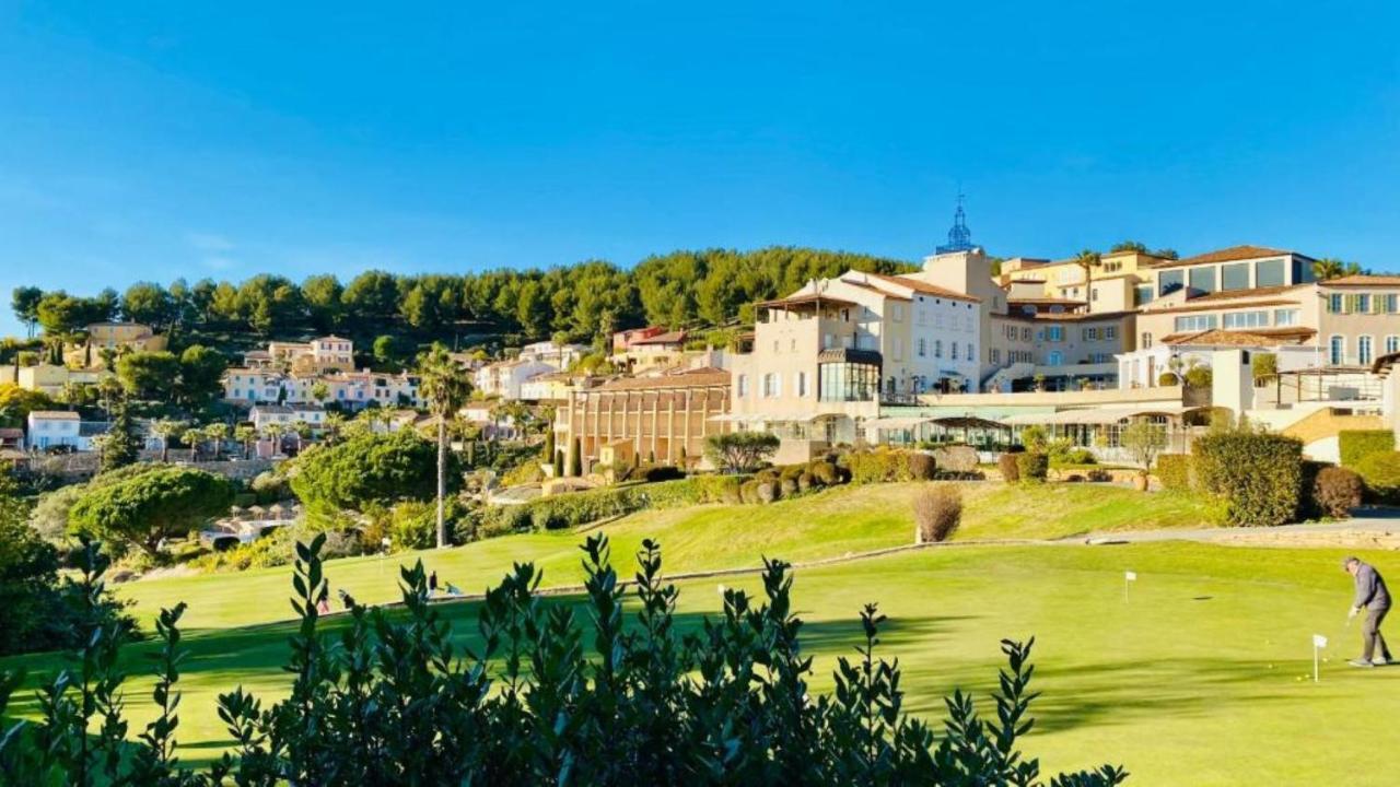 Superbe Villa-Domaine Avec Golf Piscine Et Tennis Сен Сир сюр Мер Екстериор снимка