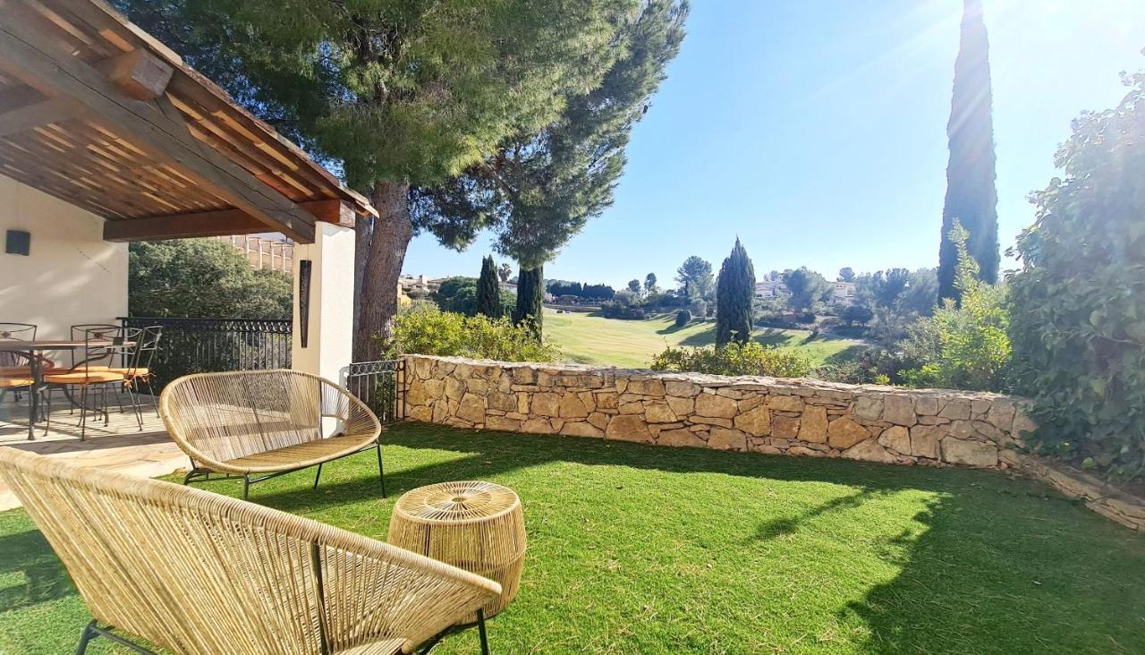 Superbe Villa-Domaine Avec Golf Piscine Et Tennis Сен Сир сюр Мер Екстериор снимка