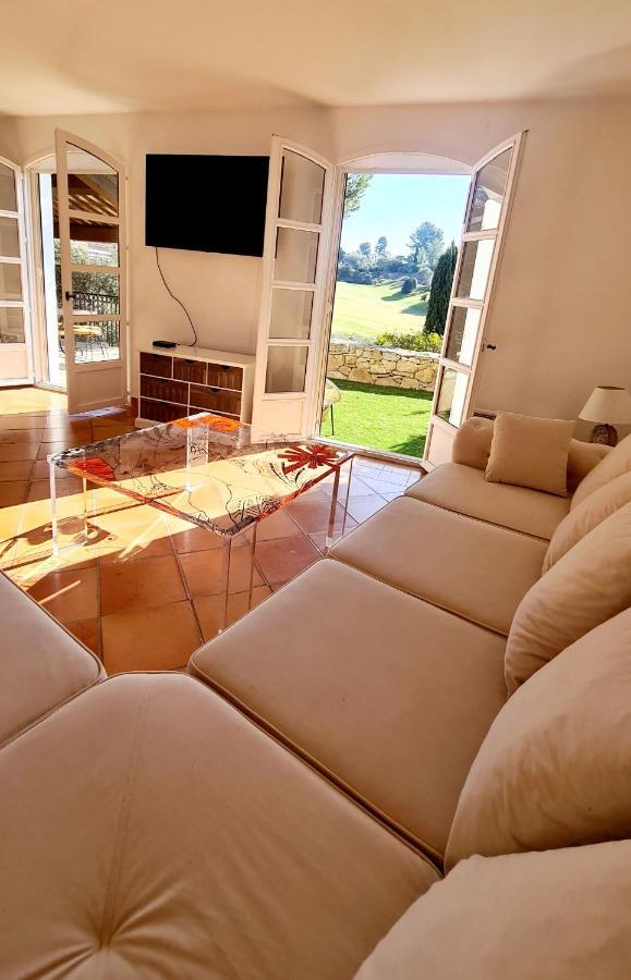 Superbe Villa-Domaine Avec Golf Piscine Et Tennis Сен Сир сюр Мер Екстериор снимка