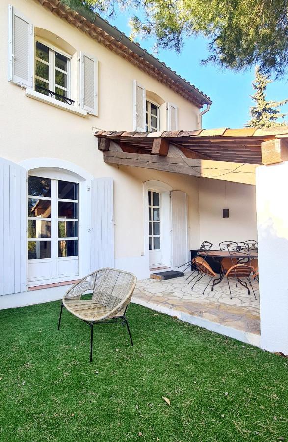 Superbe Villa-Domaine Avec Golf Piscine Et Tennis Сен Сир сюр Мер Екстериор снимка