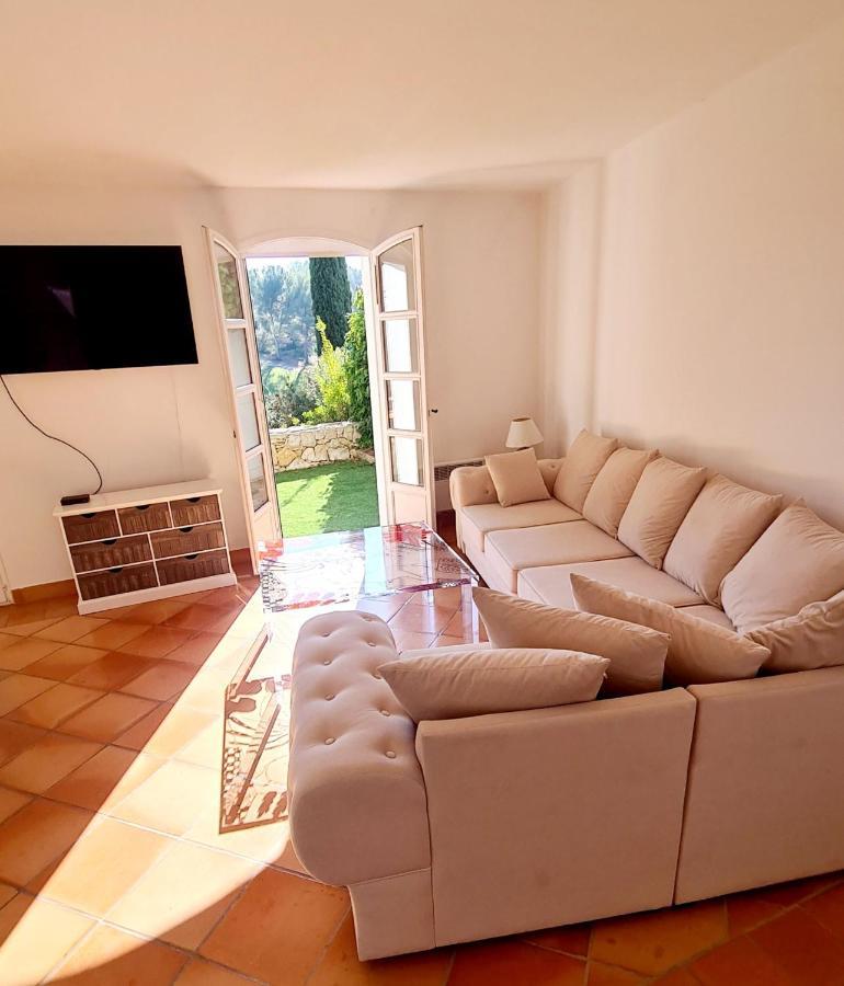 Superbe Villa-Domaine Avec Golf Piscine Et Tennis Сен Сир сюр Мер Екстериор снимка