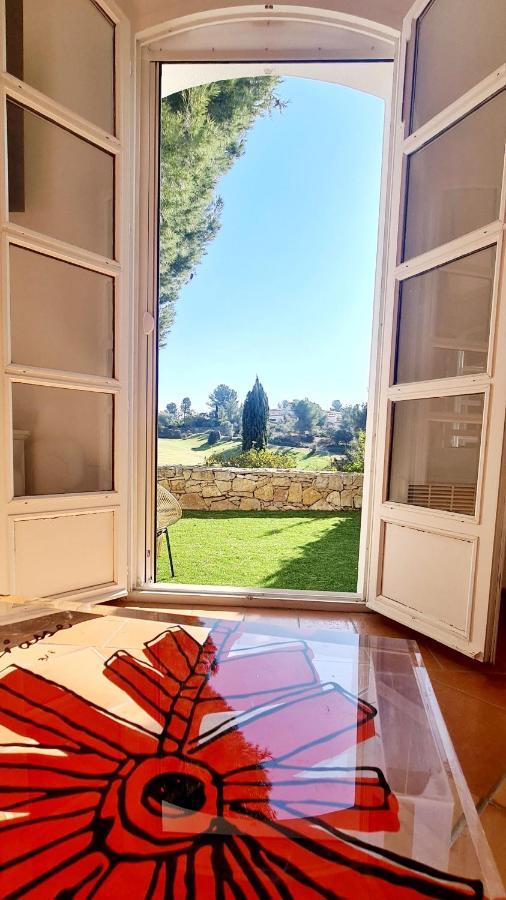 Superbe Villa-Domaine Avec Golf Piscine Et Tennis Сен Сир сюр Мер Екстериор снимка